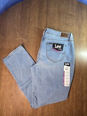 Lee Women's Jeans Blue Mid Rise Straight Leg Denim Light Wash Sz 18 Long